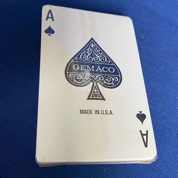 Horn McCrillis Cribbage Wood Board, No.C-17, Drueke Pegs, 2 Factory Sealed Decks - Picture 10 of 10